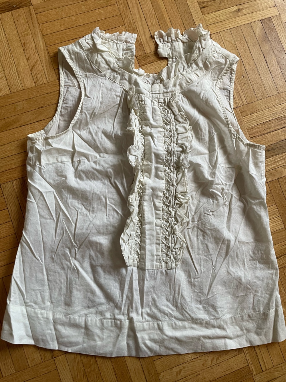 Edme & Esyllte Women's Ruffle Front Sleeveless Blouse - White